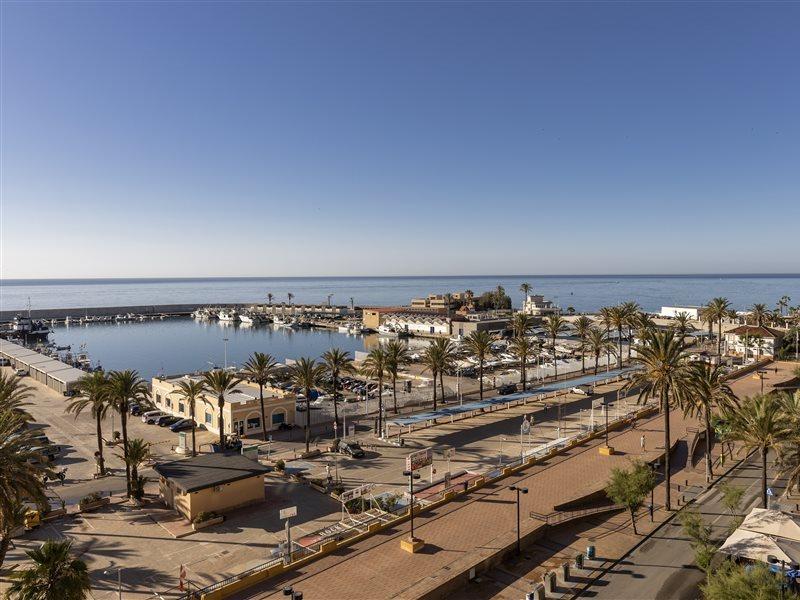 Las Palmeras Affiliated By Fergus Fuengirola Exterior foto